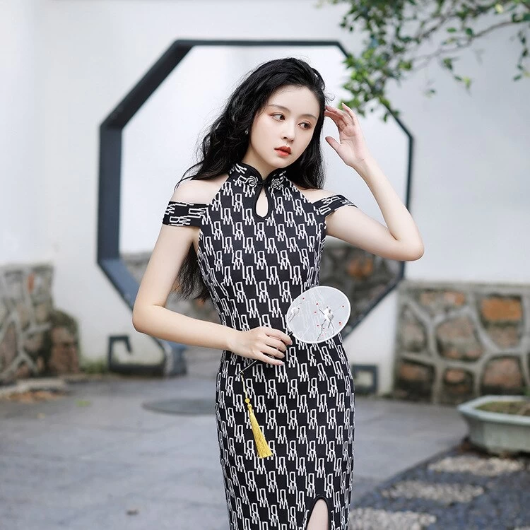 Robe Chinoise Longue Noire 6 Robe Chinoise Longue Noire – Image 4