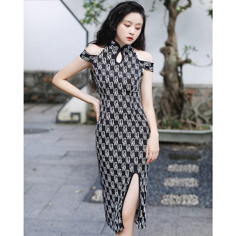 Robe Chinoise Longue Noire 5 Robe Chinoise Longue Noire – Image 3