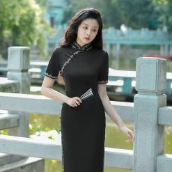 Robe Chinoise Moulante